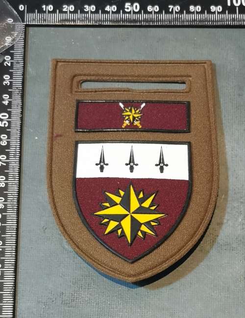 1 SPECIAL FORCES TUPPERWARE FLASH