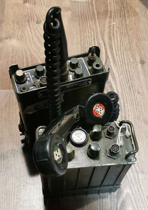 SADF BORDER WAR PERIOD SO/53 MANPACK VHM/FM RADIO & A60 SA MK3 FIELD RADIO