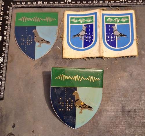 SADF 2 SIGNAL REGIMENT FLASH & PLAQUE LOT