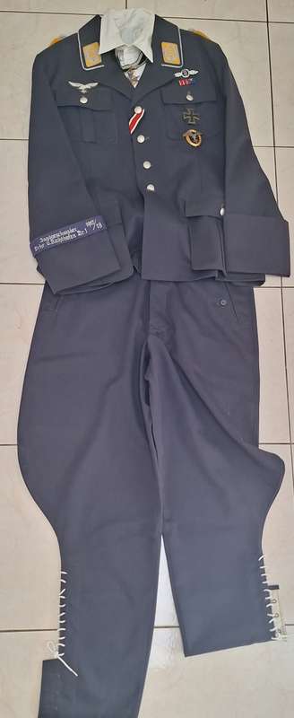 GERMAN REENACTOR/MOVIE COPY  AIR FORCE PILOT OFFICERS UNIFORM WITH AWARDS