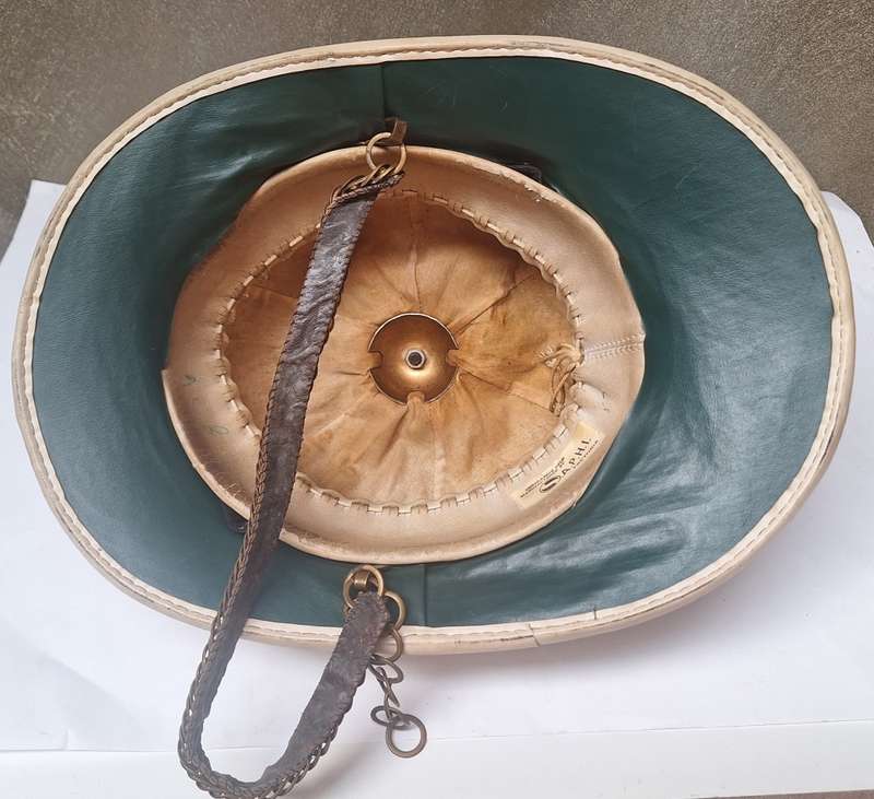 SADF STATE PRESIDENTS GUARD PITH HELMET