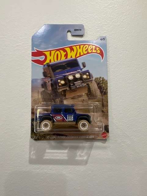 Hot Wheels Mud Trucks 2023 - `15 Land Rover Defender D/C (4/5)
