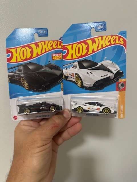 Hotwheels Pagani Zonda R Long Cards