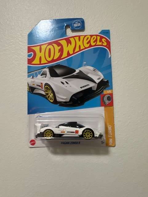Hotwheels Pagani Zonda R Long Cards