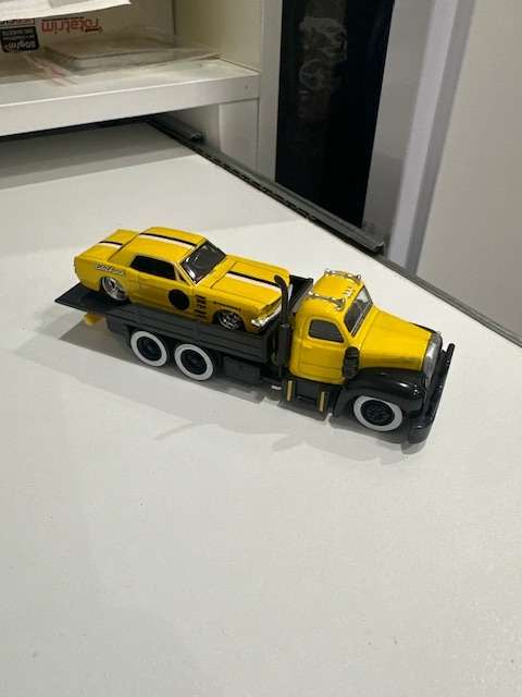 Maisto Elite Transporter