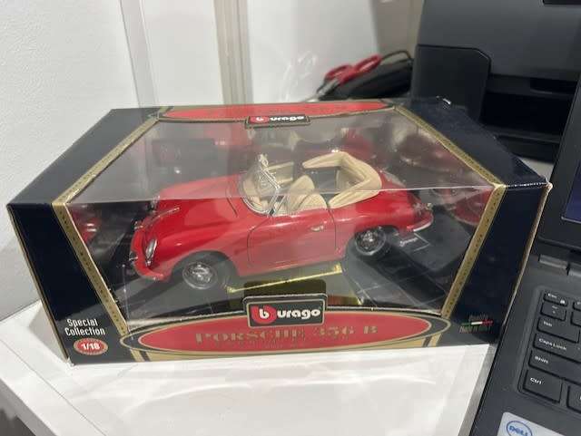 Bburago Porsche 356 B 1:18