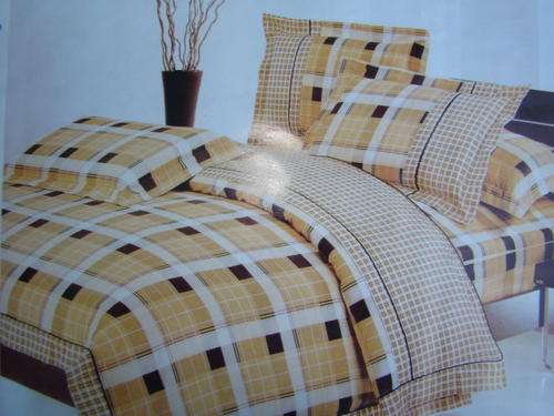 .Queen 6pcs printed and embroidered duvet cover set