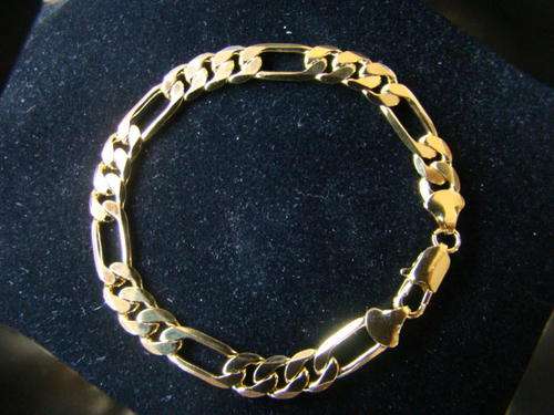 Stunning  22ct GP 8MM Bracelet