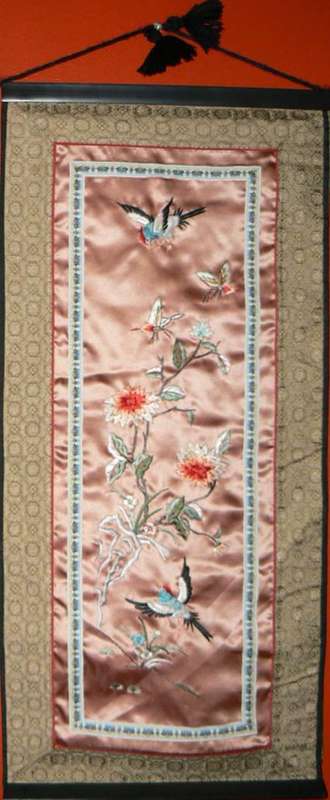 Vintage Chinese silk embroided wall decor - Great Condition!!!