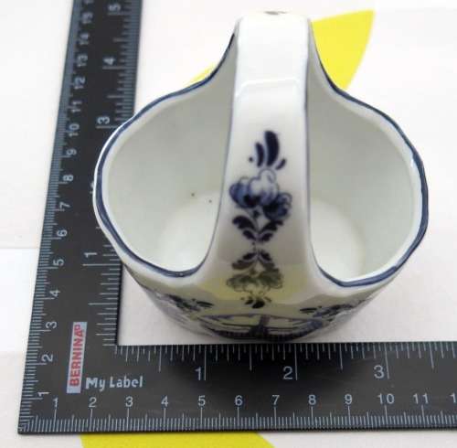 Oude Molen Fabriek B.V. Delft porcelain basket Holland
