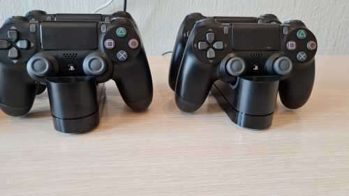 SONY Playstation 4 SLIM 1TB + 5 Games + 4 Controllers + 2 Dual Charging Docks.