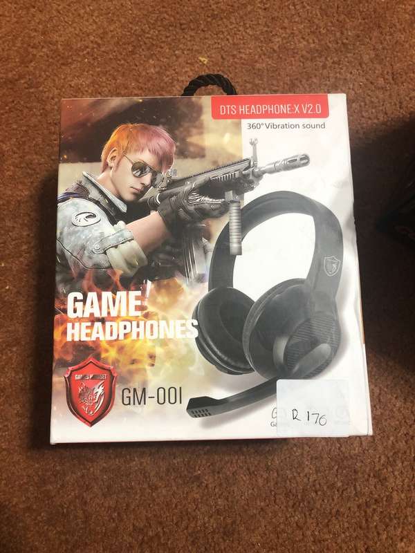 Pack of Six Headphones