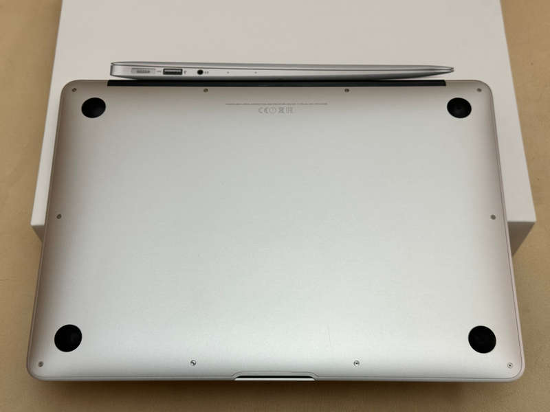 MacBook Air 13" 128GB