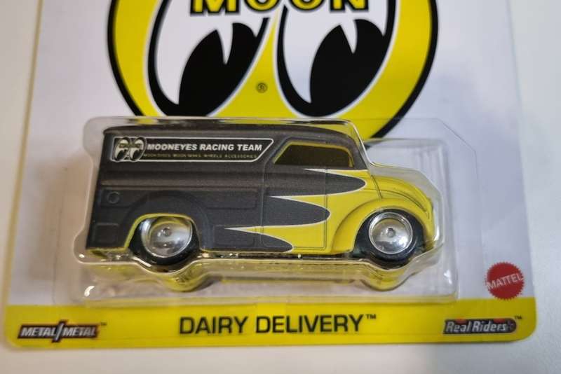 Hot Wheels Premium Dairy Delivery Moon Eyes