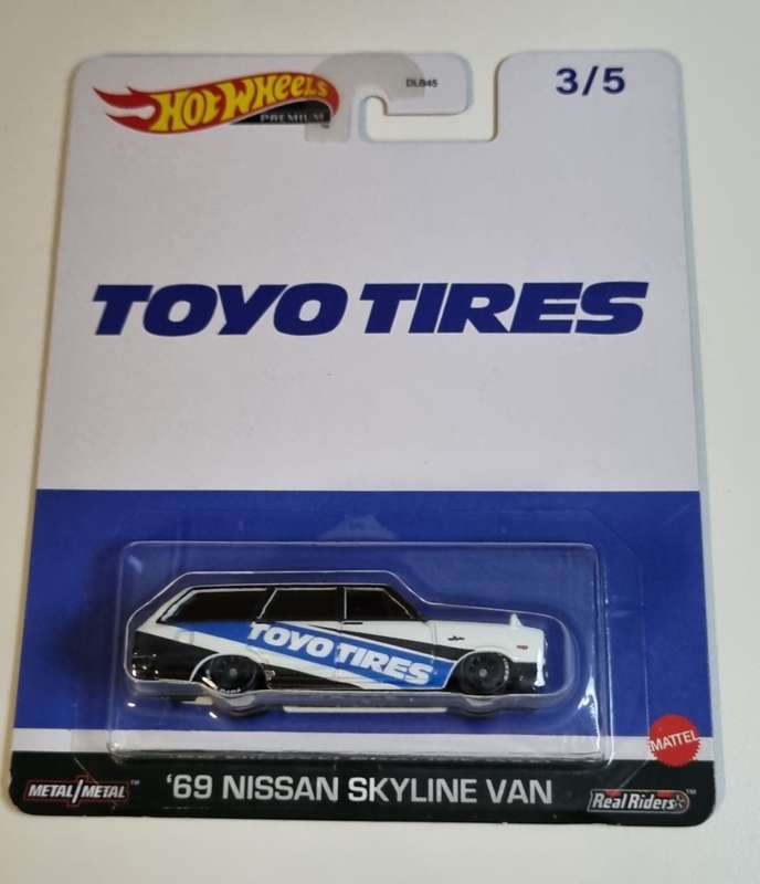 Hot Wheels Premium 69 Nissan Skyline Van Toyo Tires