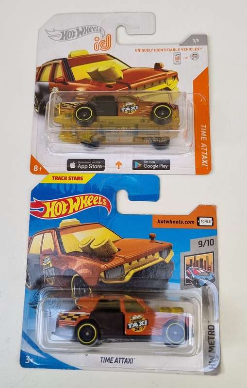 Hot Wheels Time Attaxi Combo