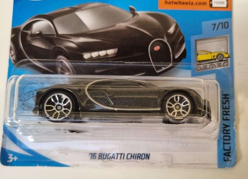 Hot Wheels 16 Bugatti Chiron