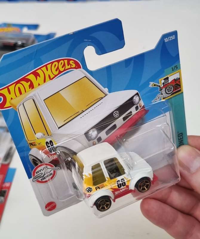 Hot Wheels Tooned Volkswagen Golf MK1