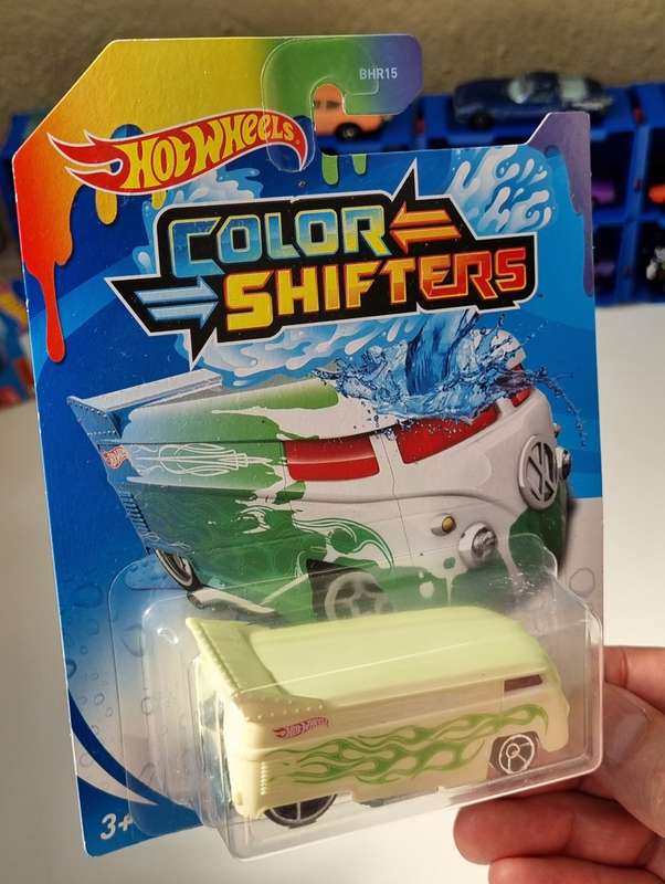 Hot Wheels Volkswagen Drag Bus Color Shifters