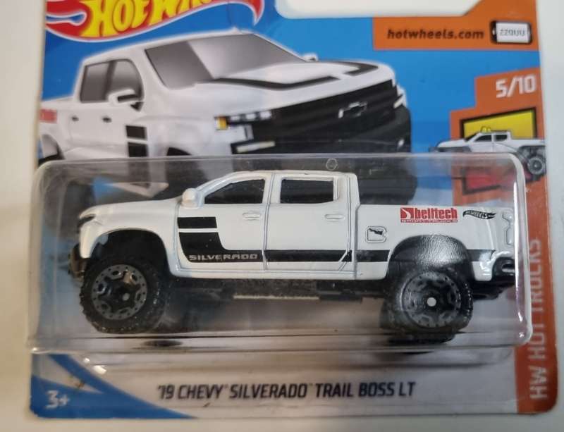 Hot Wheels 19 Chevy Silverado Trail Boss LT Facing wrong way