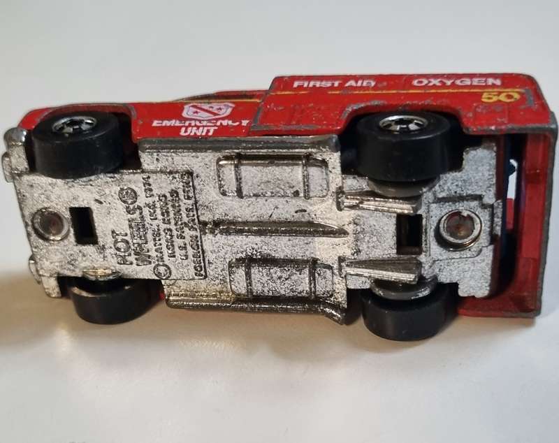 Hot Wheels Vintage 1974 Emergency Squad fire truck