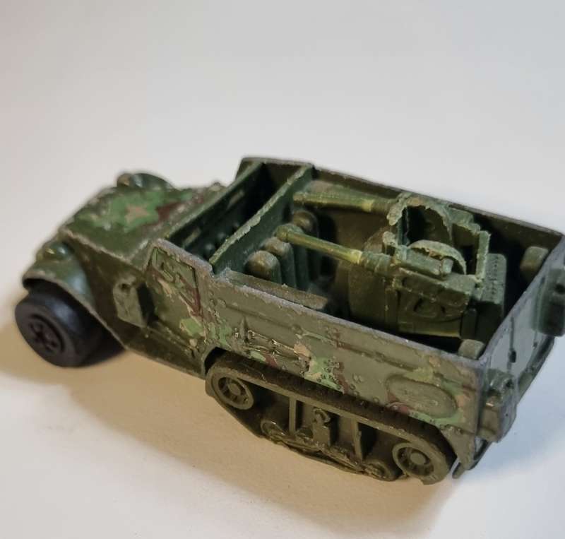 Hot Wheels Vintage 1981 Camouflage Military Green Gun Bucker Army