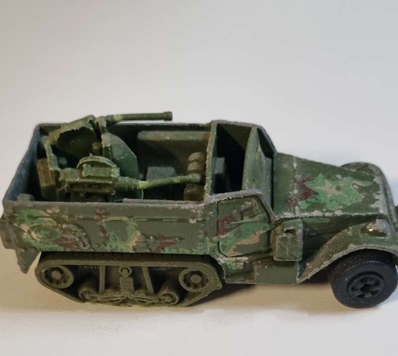 Hot Wheels Vintage 1981 Camouflage Military Green Gun Bucker Army