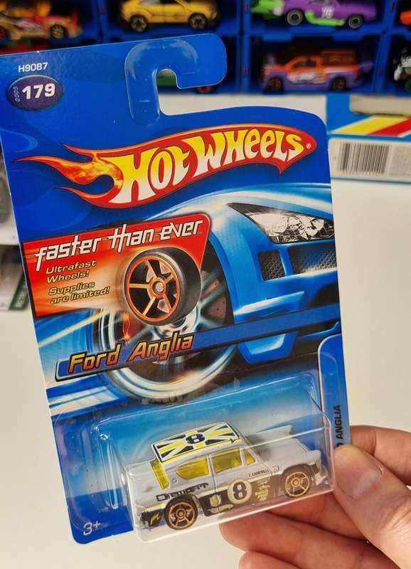 Hot Wheels Ford Anglia