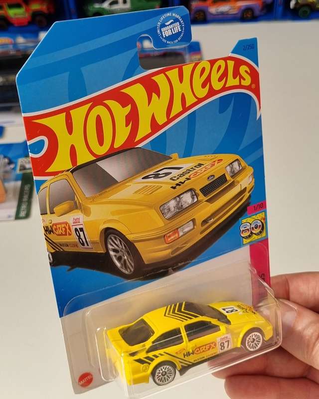 Hot Wheels 87 Ford Sierra Cosworth
