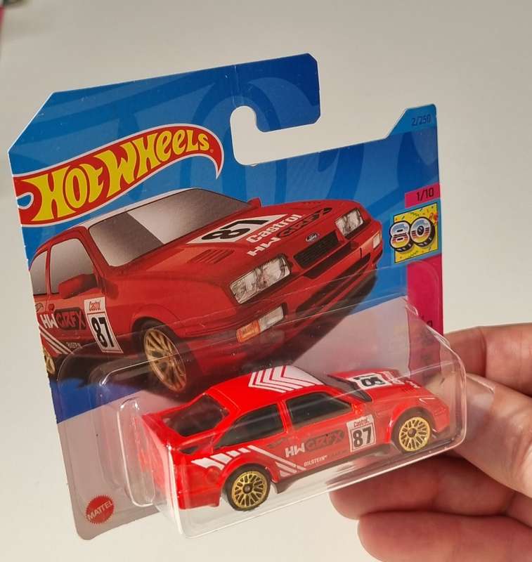Hot Wheels 87 Ford Sierra Cosworth