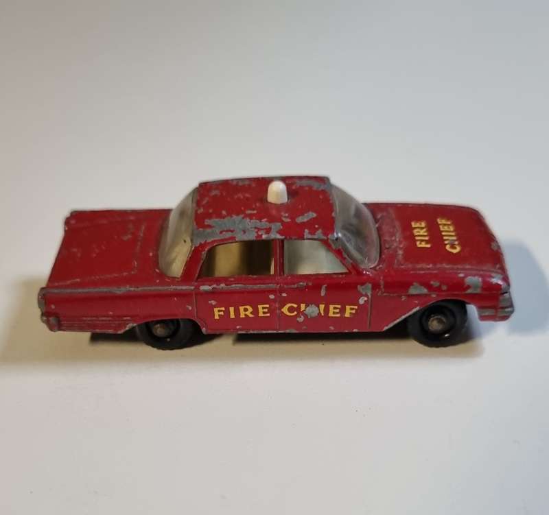 Matchbox Lesney 59B FORD FAIRLANE FIRE CHIEF'S CAR