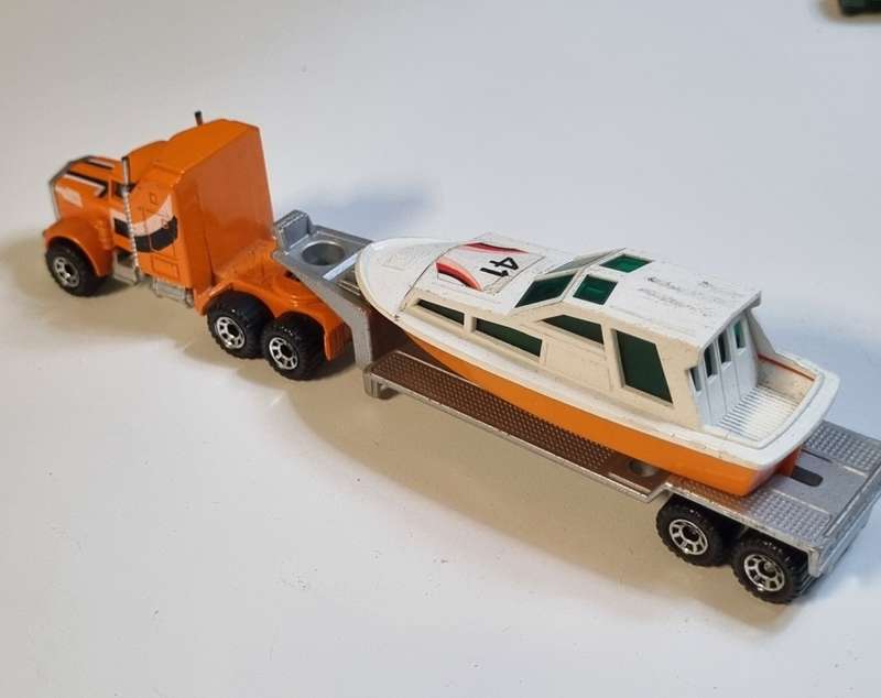 Matchbox Lesney Kenworth Aerodyne Truck Low bed with trailer & Boat