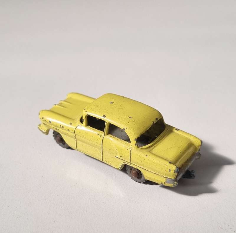 Matchbox Lesney 45A Vauxhall Victor