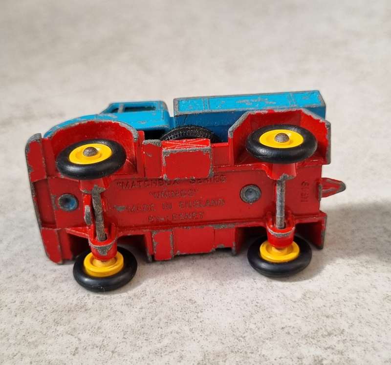 Matchbox Lesney 49b Unimog