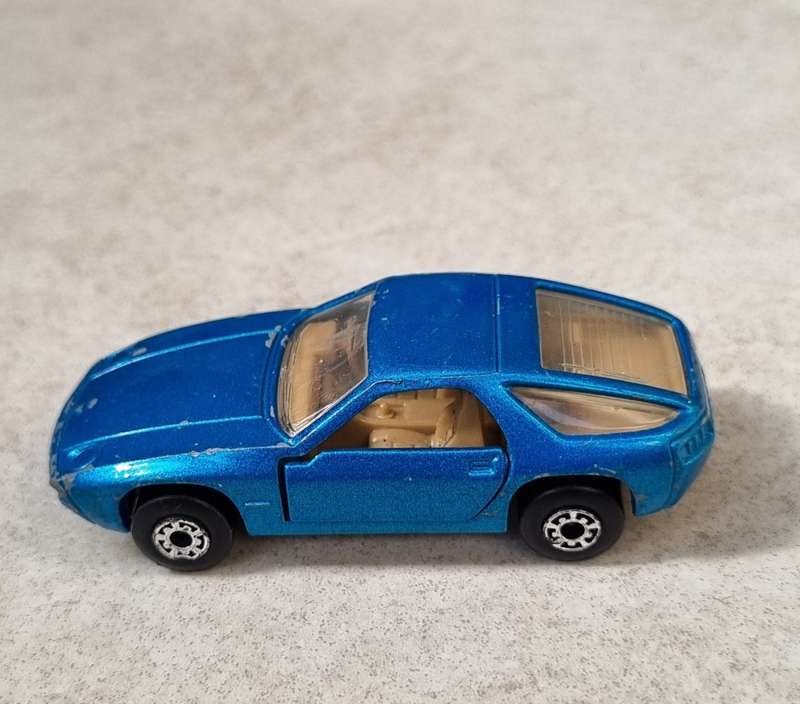 Matchbox Lesney 59F Porsche 928