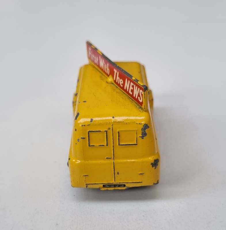 Matchbox Lesney 42A Evening News Van