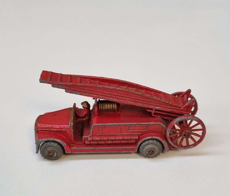 Matchbox Lesney 9a Dennis Fire Escape