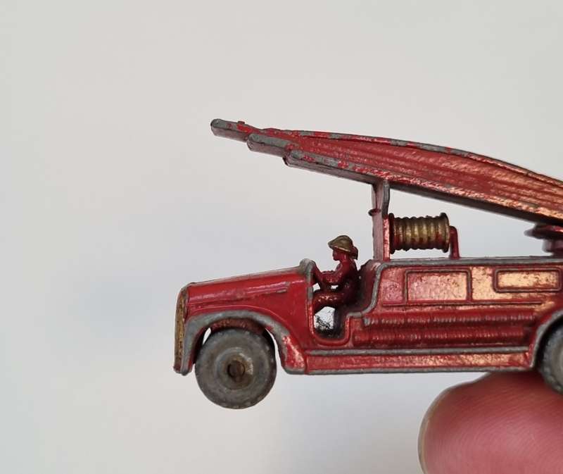 Matchbox Lesney 9a Dennis Fire Escape