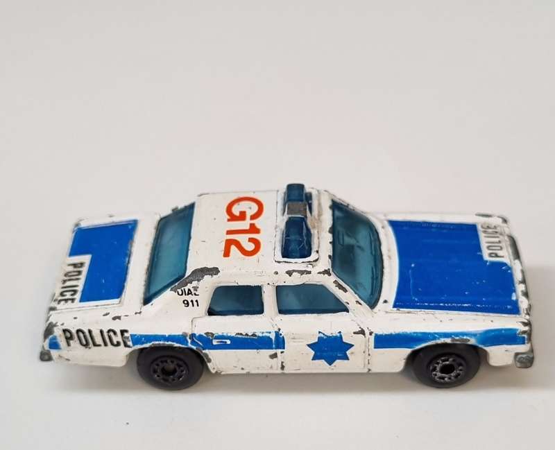 Matchbox 10f Plymouth Grand Fury Police