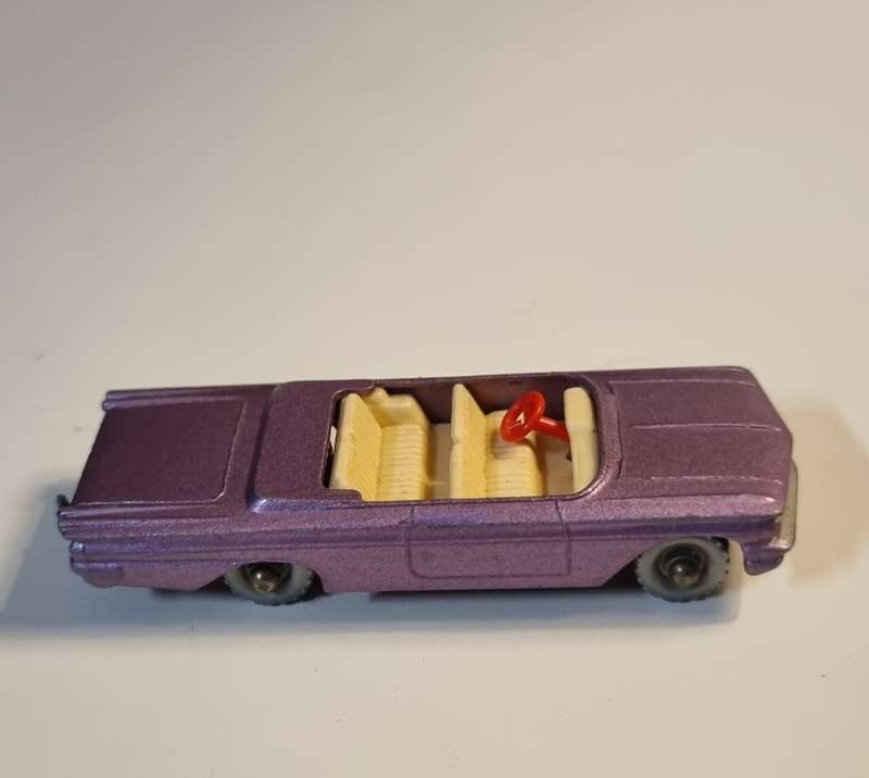 Matchbox Lesney 39B Pontiac Convertible