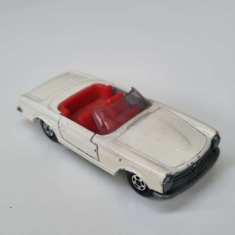 Matchbox Lesney 27D Mercedes 230 SL
