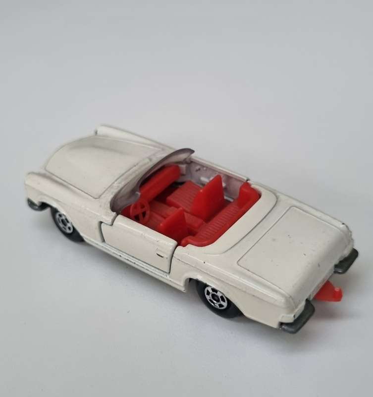 Matchbox Lesney 27D Mercedes 230 SL