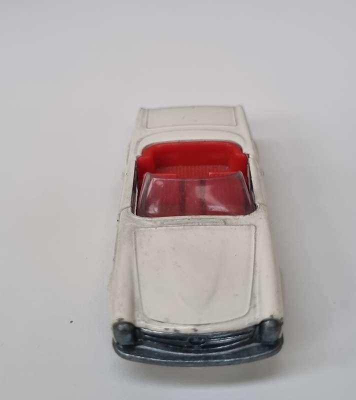 Matchbox Lesney 27D Mercedes 230 SL
