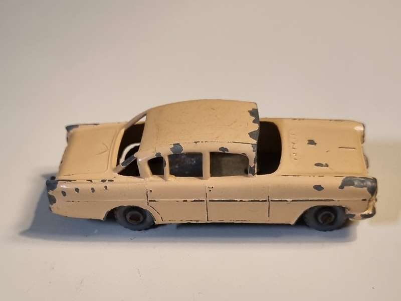Matchbox Lesney 22b Vauxhall Cresta PA