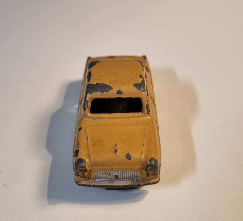 Dublo Dinky Toys Ford Prefect