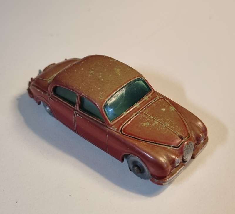 Matchbox Lesney 65B Jaguar 3.8