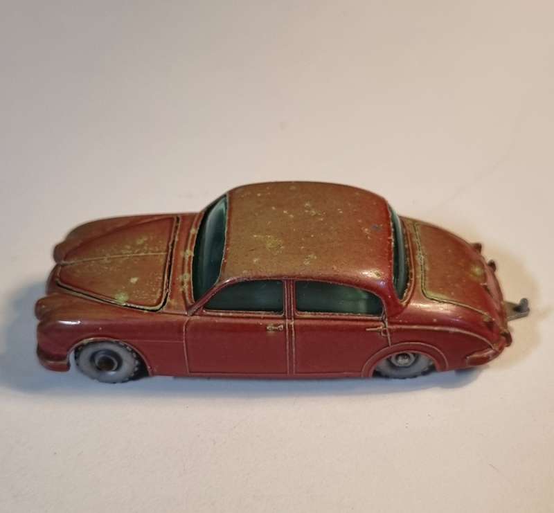 Matchbox Lesney 65B Jaguar 3.8