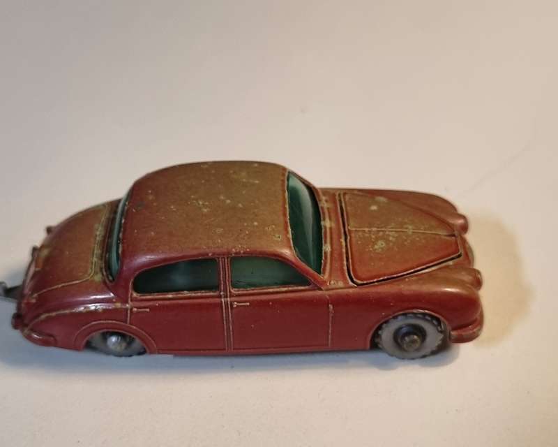 Matchbox Lesney 65B Jaguar 3.8