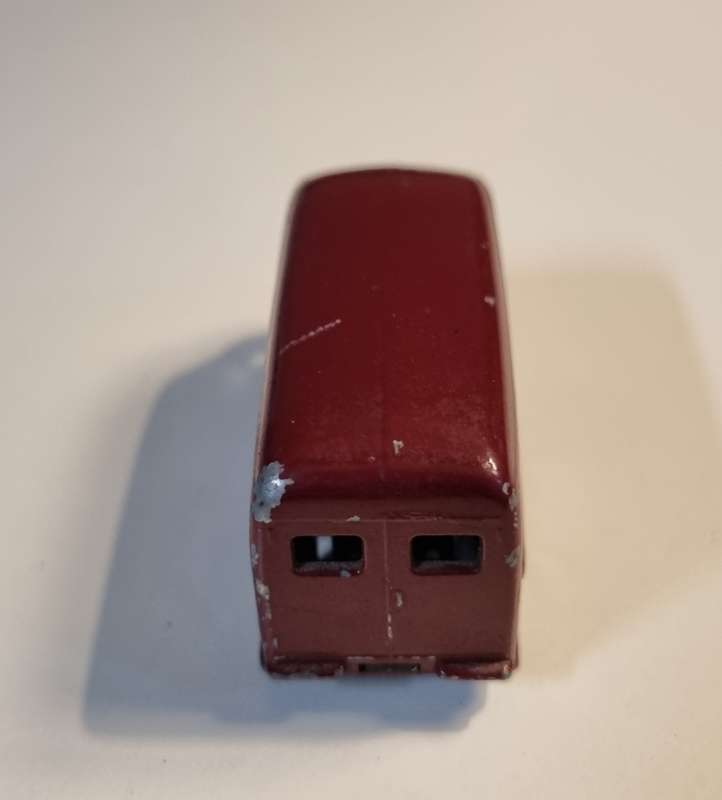 Matchbox Lesney 69A Commer Van