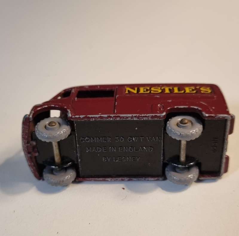 Matchbox Lesney 69A Commer Van